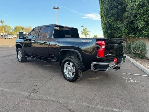 Used 2020 Chevrolet Silverado 2500 LTZ w/ LTZ Plus Package image 6