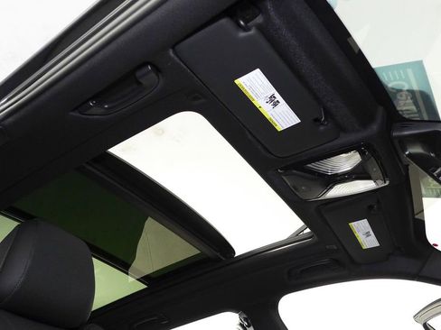 Certified 2023 BMW X5 xDrive45e w/ M Sport Package image 18