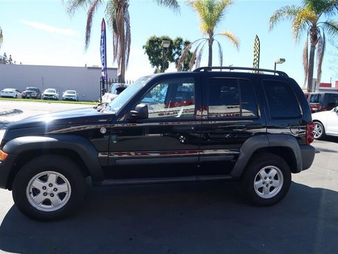 Used 2006 Jeep Liberty Sport image 5