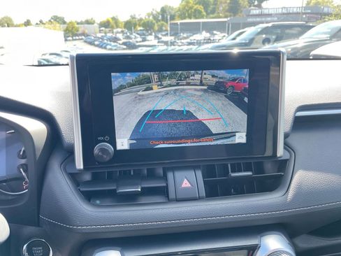 Used 2025 Toyota RAV4 XLE image 17