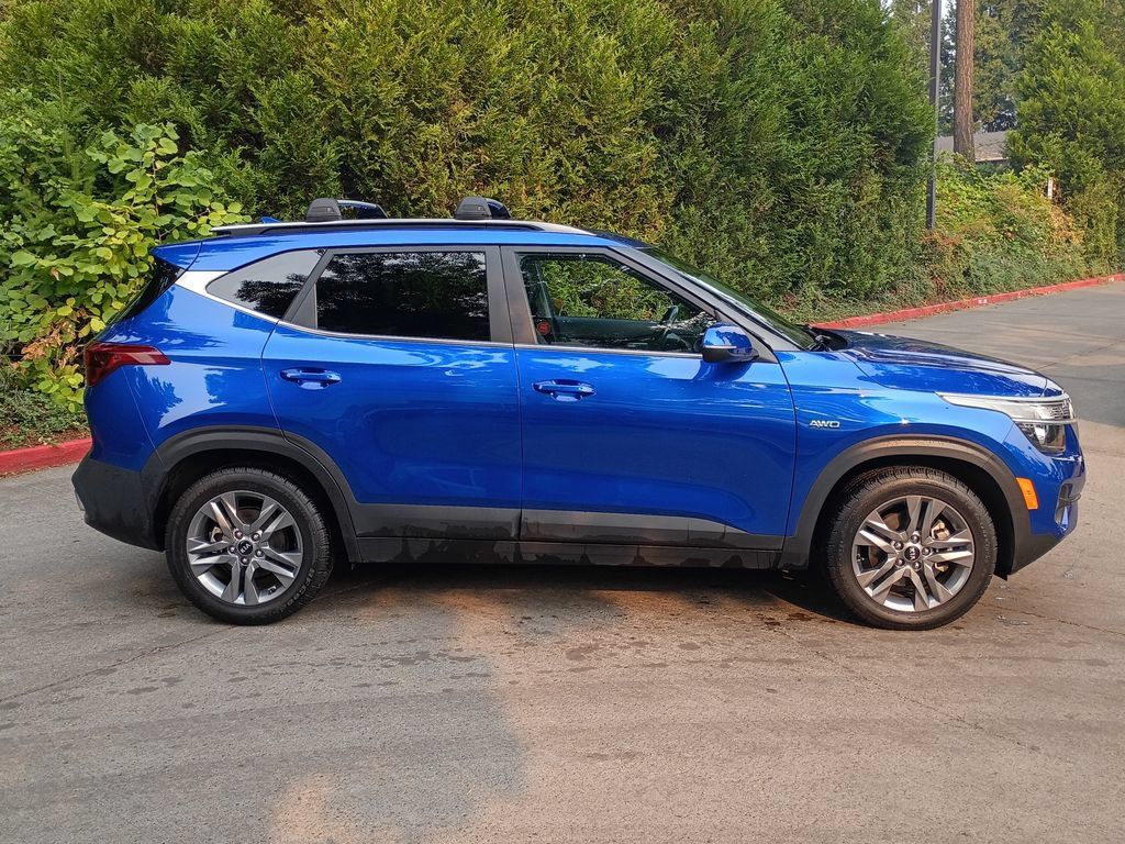 Used 2021 Kia Seltos S AWD/4WD image 3