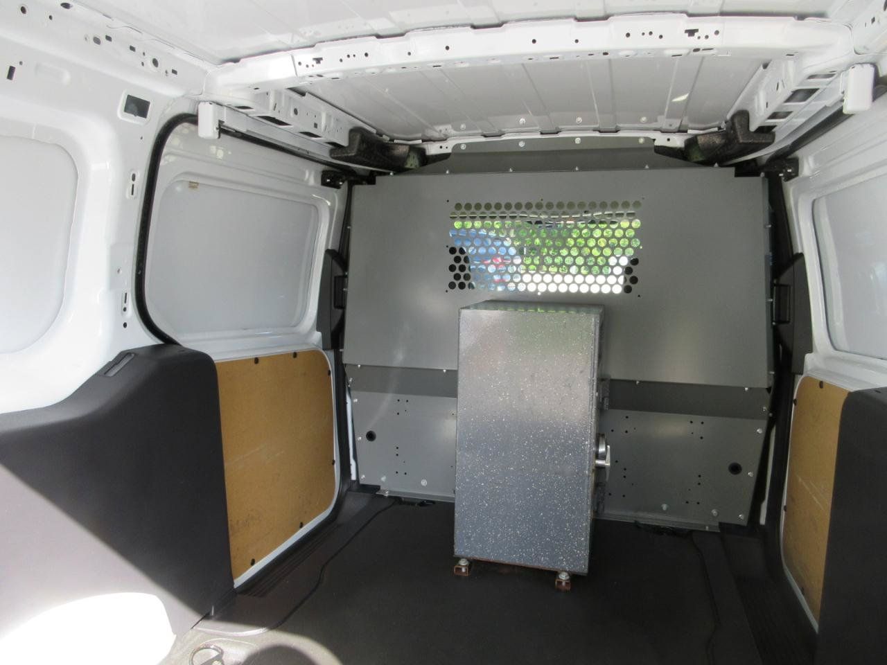 Used 2018 Ford Transit Connect XLT FWD image 22
