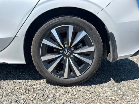 Used 2024 Honda Civic EX-L image 6