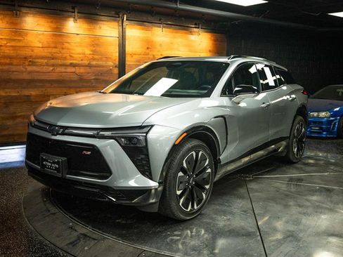 Used 2024 Chevrolet Blazer EV RS AWD/4WD image 2