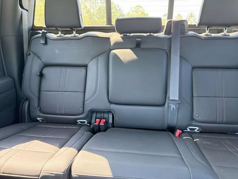 Used 2022 Chevrolet Silverado 1500 High Country w/ High Country Premium Package AWD/4WD image 25