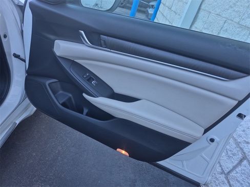 Certified 2019 Honda Accord Touring image 22