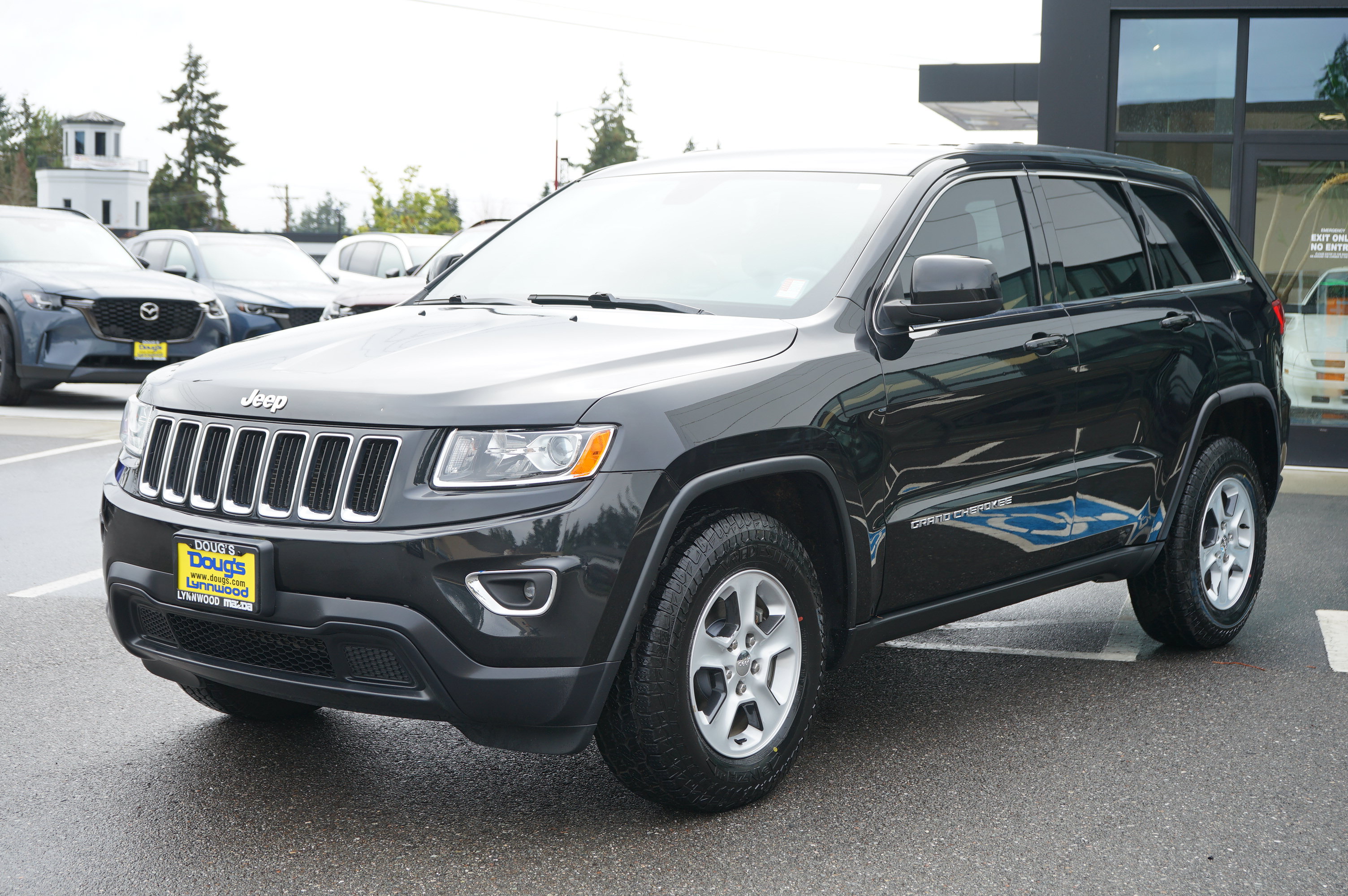 Used 2015 Jeep Grand Cherokee Laredo AWD/4WD image 8