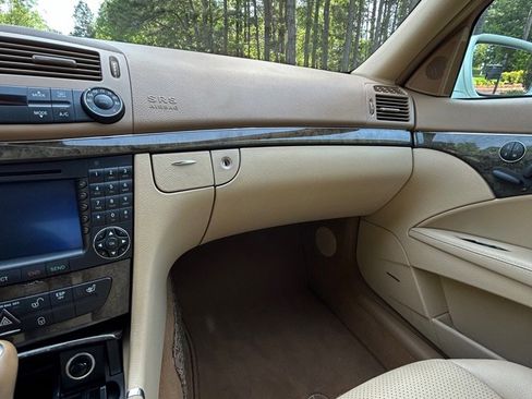 Used 2007 Mercedes-Benz E 350 Sedan w/ Premium Pkg 1 image 11