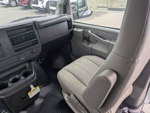 New 2026 Chevrolet Express 2500 RWD image 18