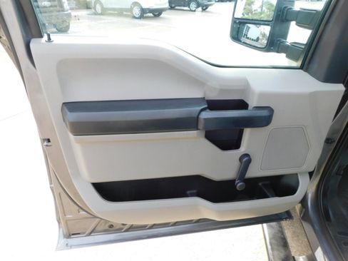 Used 2022 Ford F250 XL image 22