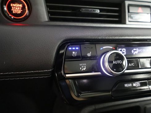 Used 2025 Honda Pilot Elite image 58