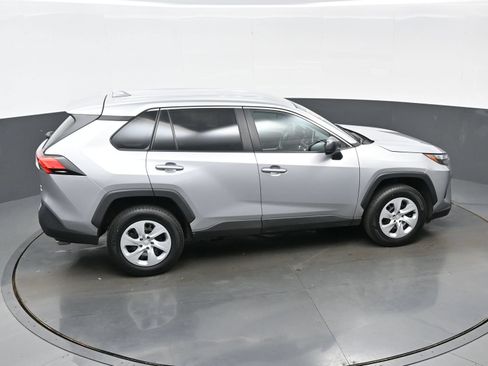 Used 2024 Toyota RAV4 LE AWD/4WD image 39