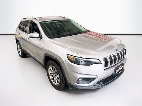 Used 2020 Jeep Cherokee Latitude Plus w/ Cold Weather Group image 3