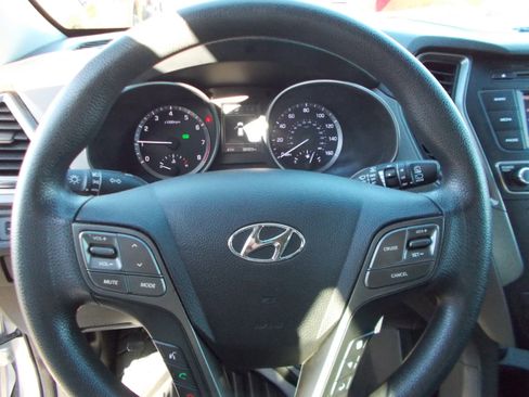 Used 2018 Hyundai Santa Fe Sport image 11