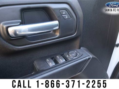 Used 2023 Chevrolet Silverado 2500 Custom w/ Custom Value Package image 11