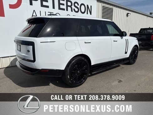 Used 2023 Land Rover Range Rover Long Wheelbase SE image 4