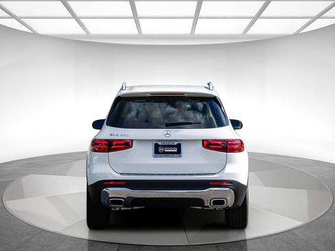 New 2026 Mercedes-Benz GLB 250 image 3
