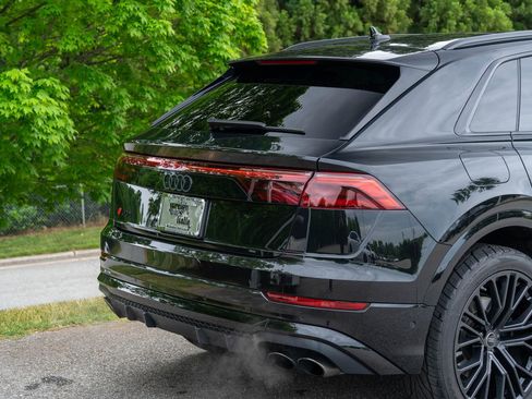 Used 2024 Audi SQ8 Premium Plus AWD/4WD image 11