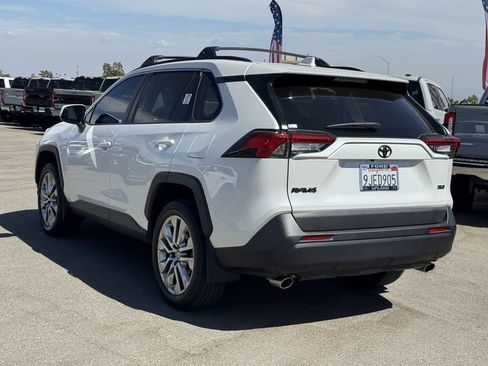 Used 2023 Toyota RAV4 XLE Premium FWD image 5