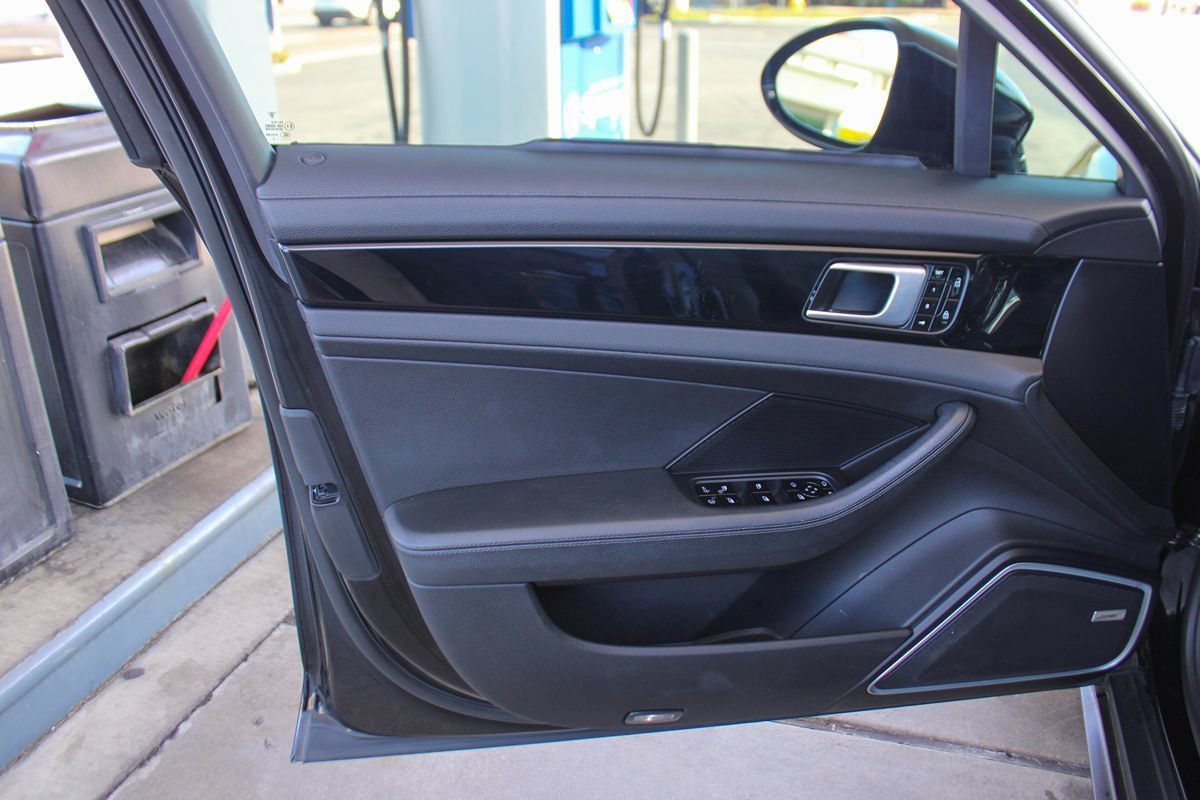 Used 2019 Porsche Panamera 4 AWD/4WD image 11