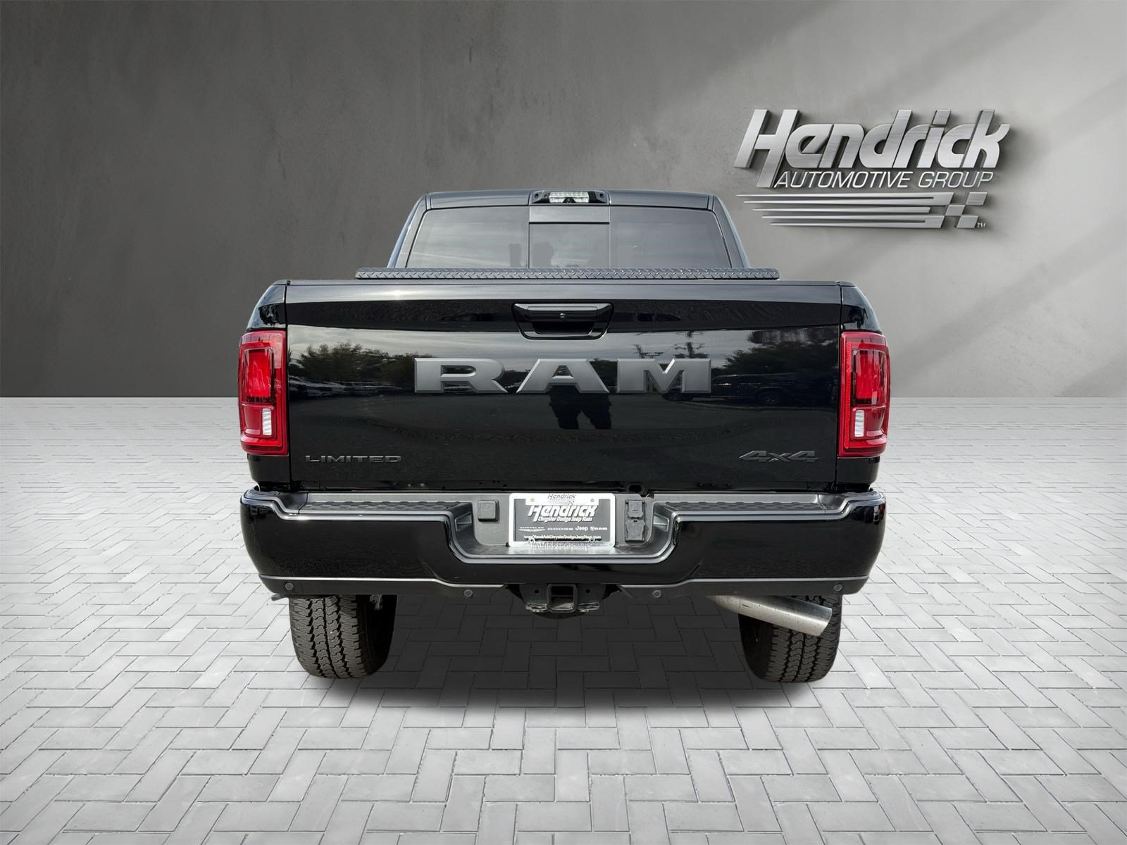 Used 2026 RAM 2500 Limited AWD/4WD image 9