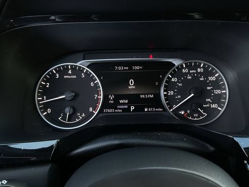 Used 2025 Nissan Pathfinder SV FWD image 34