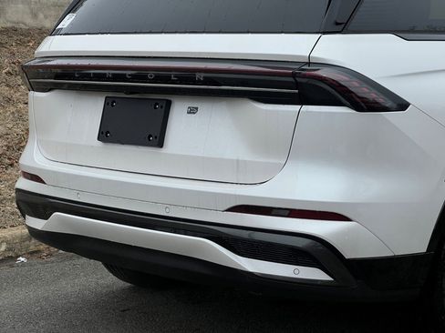 New 2026 Lincoln Nautilus Reserve w/ Jet Appearance Package image 5