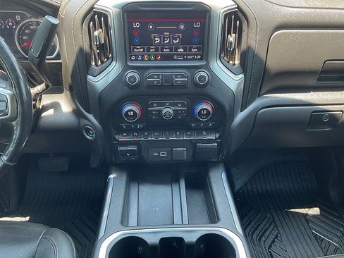Used 2021 Chevrolet Silverado 1500 LTZ w/ LTZ Premium Package AWD/4WD image 14
