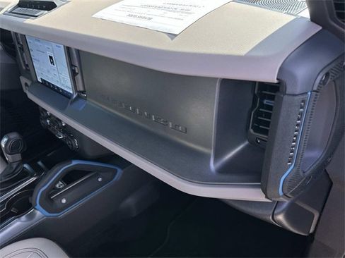 Certified 2024 Ford Bronco Wildtrak image 27