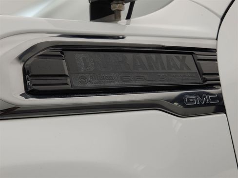 Used 2020 GMC Sierra 3500 AT4 image 29