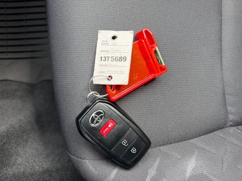 Certified 2026 Toyota Tacoma SR5 AWD/4WD image 30