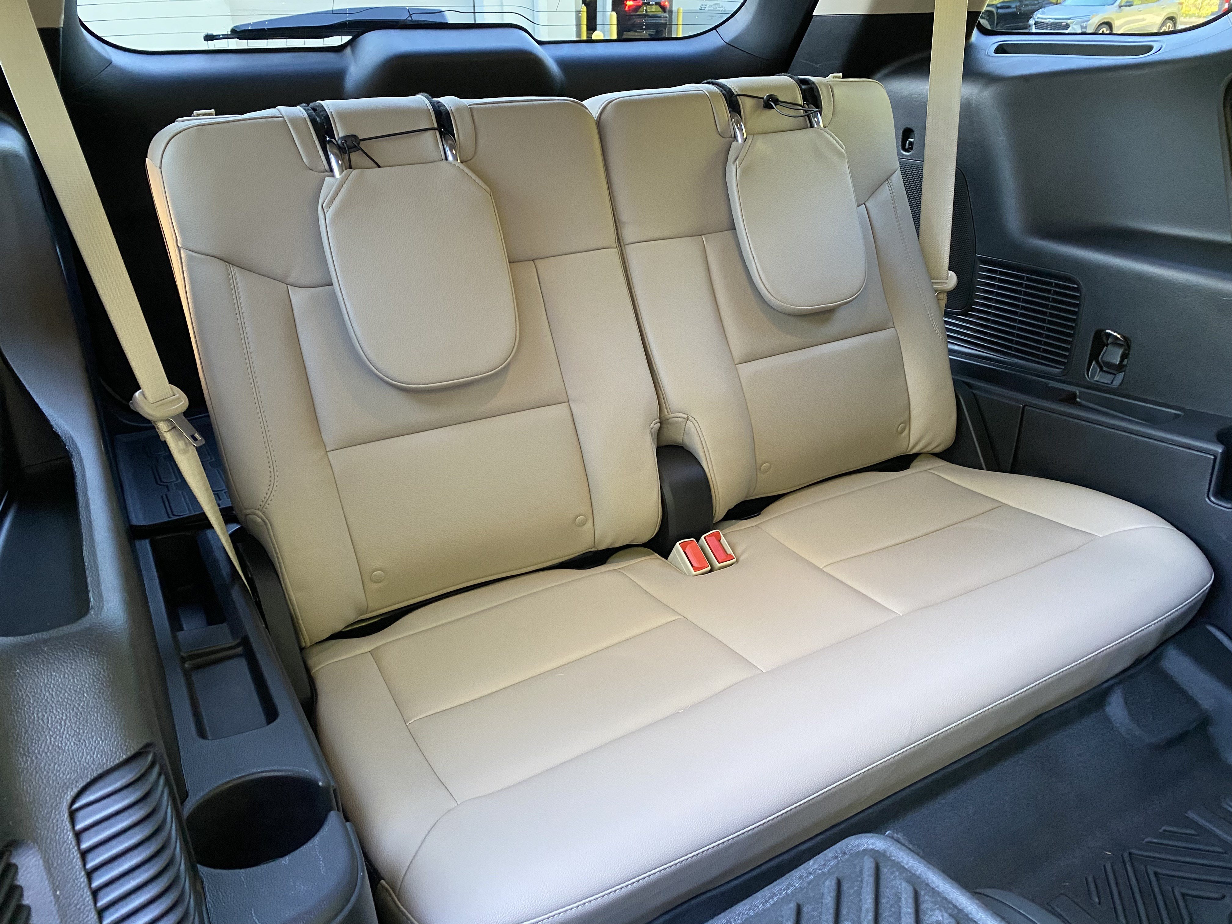 Used 2022 Ford Explorer Limited w/ Equipment Group 301A RWD image 36