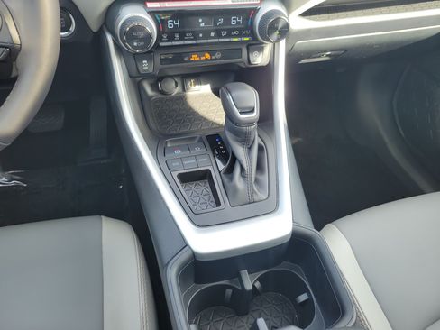 Used 2025 Toyota RAV4 XLE Premium FWD image 20