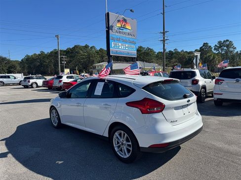 Used 2018 Ford Focus SE image 5