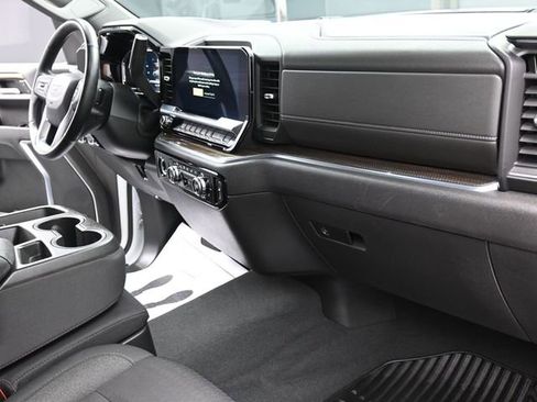 Used 2023 GMC Sierra 1500 Elevation image 27