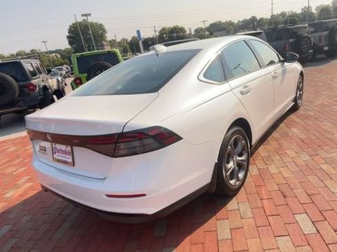 Certified 2024 Honda Accord EX image 9