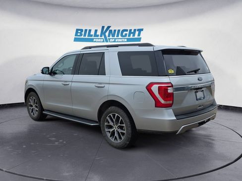 Used 2018 Ford Expedition XLT w/ Equipment Group 202A AWD/4WD image 3