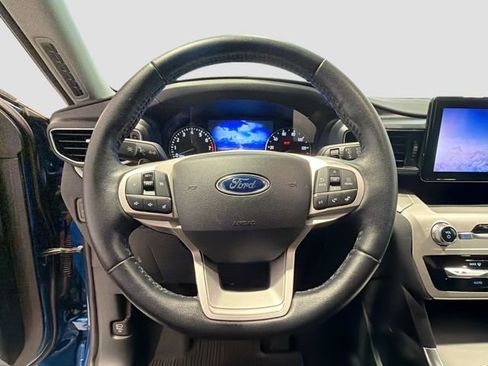 Used 2020 Ford Explorer XLT w/ Equipment Group 202A image 10