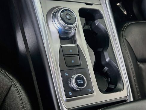 Used 2020 Ford Explorer XLT w/ Equipment Group 202A AWD/4WD image 16