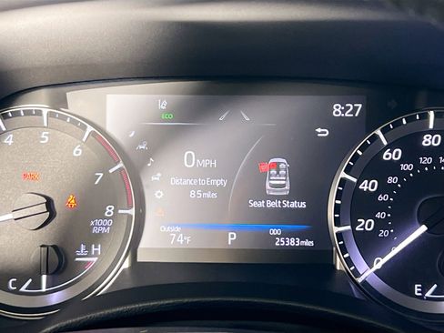 Used 2023 Toyota Highlander XLE FWD image 23