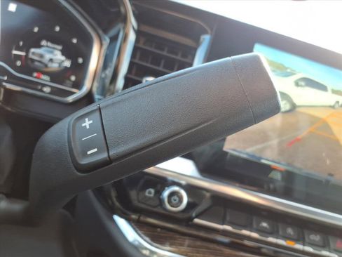 Used 2023 GMC Sierra 1500 Elevation image 28