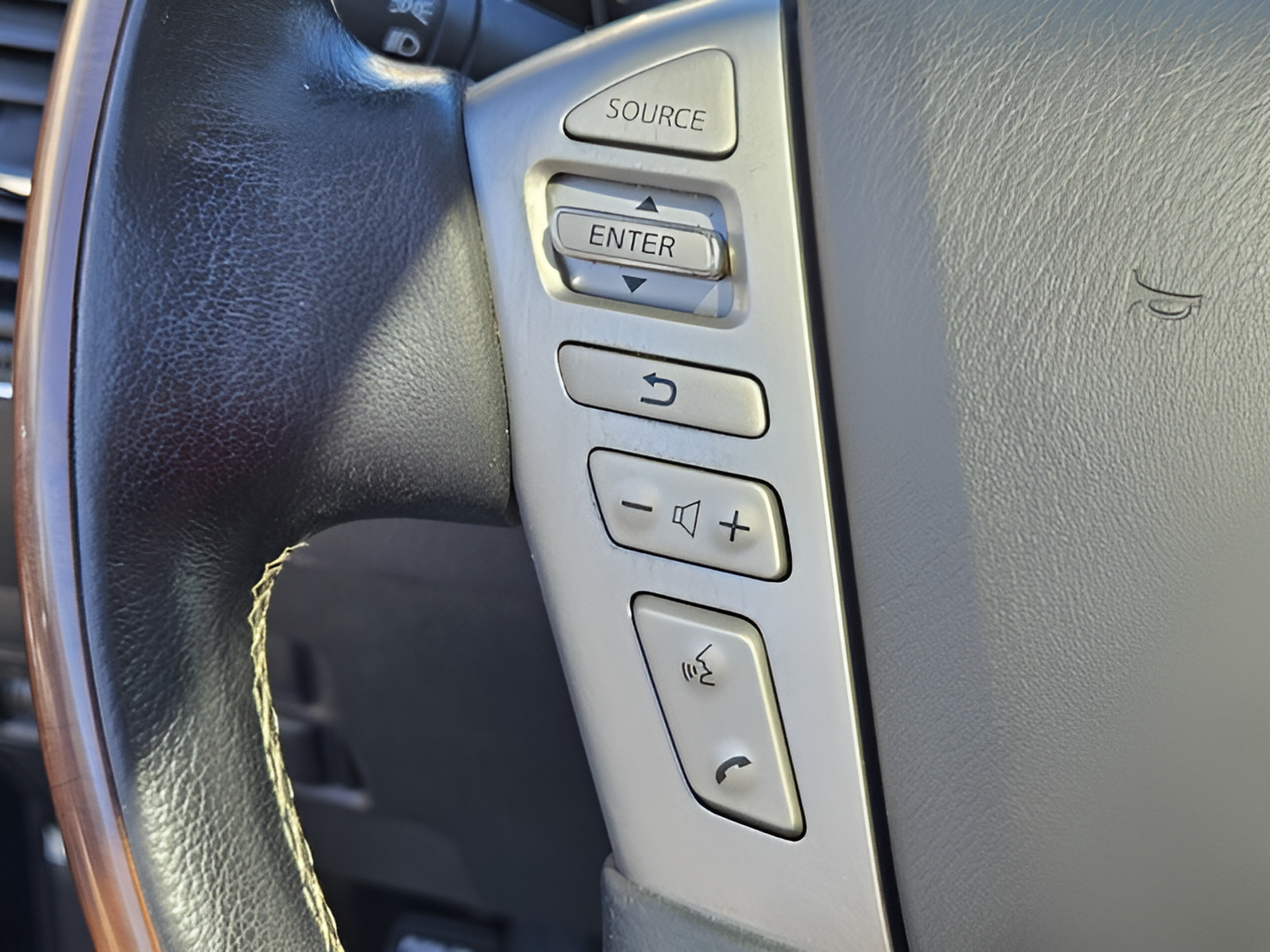 Used 2019 INFINITI QX80 Luxe w/ Proassist Package RWD image 24