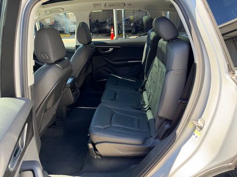 Used 2022 Audi Q7 Premium Plus w/ Premium Plus Package image 29