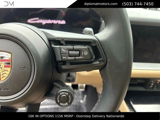 Used 2025 Porsche Cayenne E-Hybrid AWD/4WD image 31