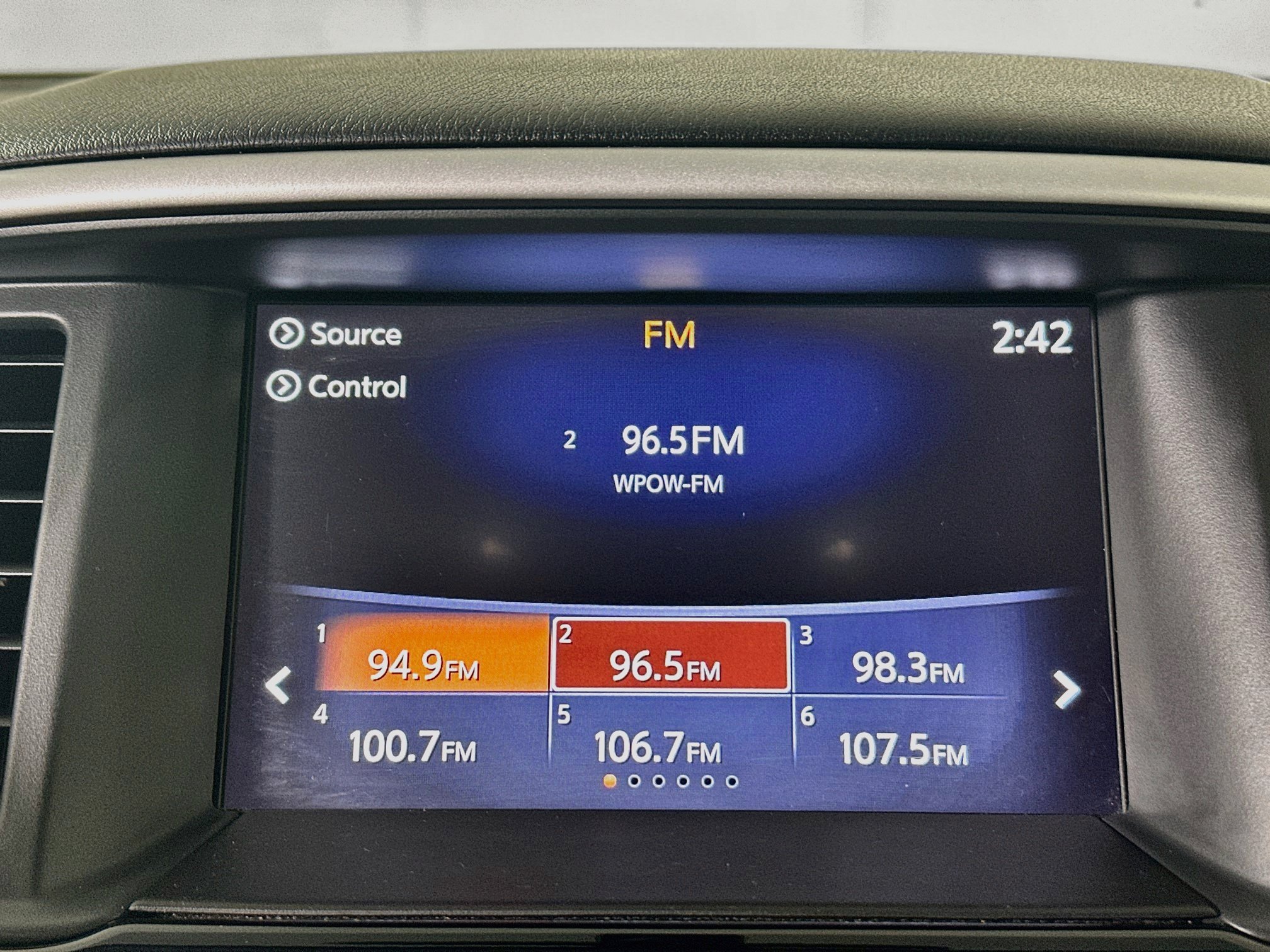 Used 2020 Nissan Pathfinder S FWD image 24