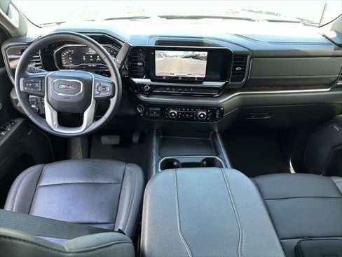 Used 2024 GMC Sierra 3500 SLT w/ SLT Convenience Package AWD/4WD image 15