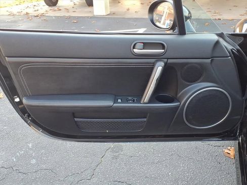 Used 2010 MAZDA MX-5 Miata Grand Touring w/ Premium Pkg image 6