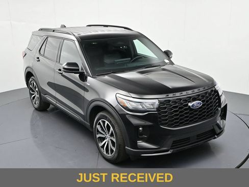 Certified 2025 Ford Explorer ST-Line AWD/4WD image 21