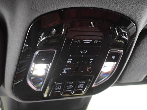 Used 2023 Maserati Grecale Modena AWD/4WD image 36