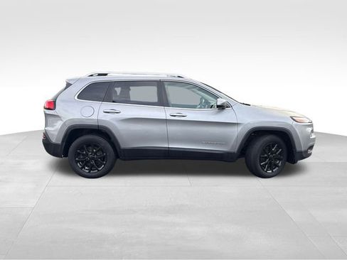 Used 2015 Jeep Cherokee Latitude image 8